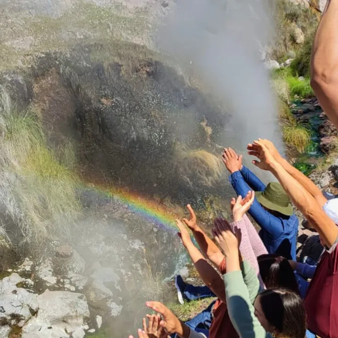 Géiseres y actividad volcánica de Maguarichi
